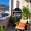 Balkon - Luxuswohnung mit Blick auf das Meer und die Berge mit privaten Strandabschnitt